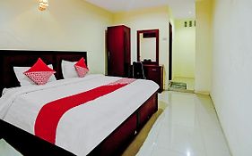 Oyo 90331 Hotel Toba Shanda